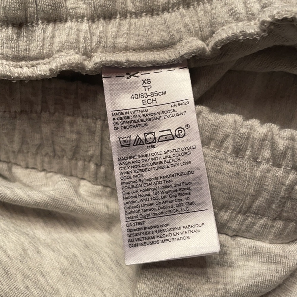 Banana Republic Cargo soft pants - Picture 3 of 4